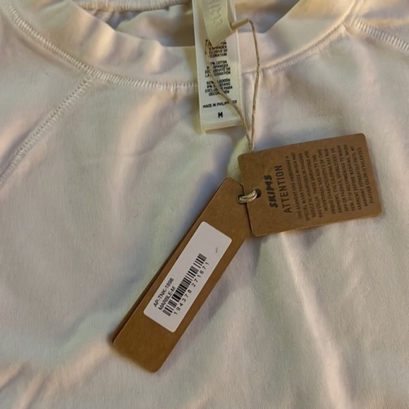 Skims Boyfriend Muscle Outdoor Tank - Picture 2 of 13